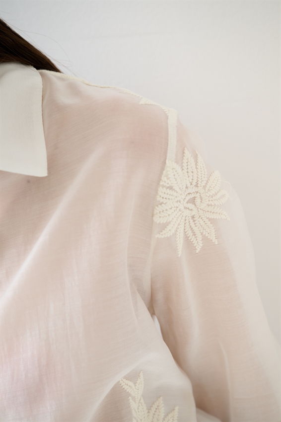 CAMICIA BASIC LYOCELL CON RICAMO BURRO