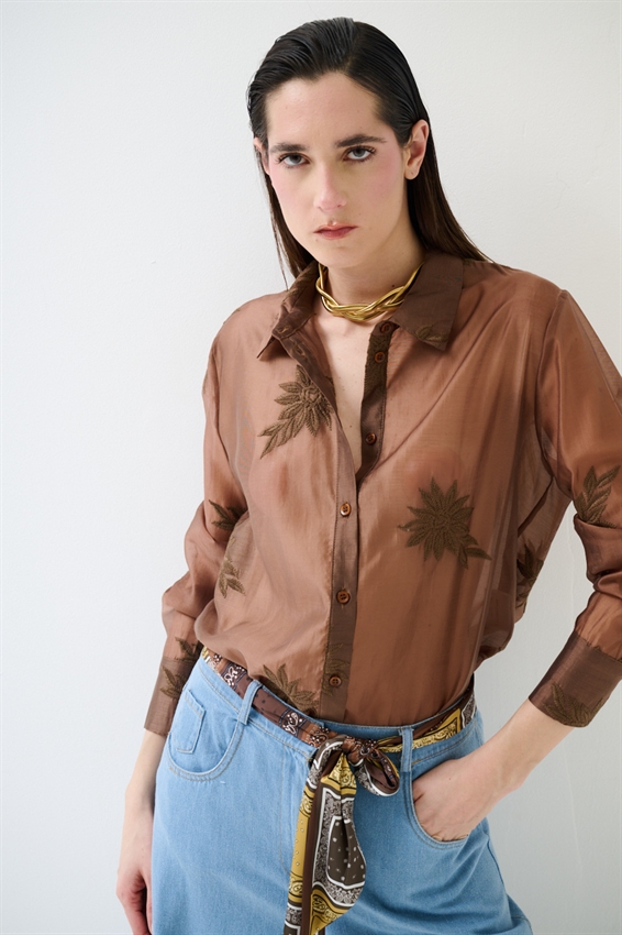 CAMICIA BASIC LYOCELL CON RICAMO TABACCO