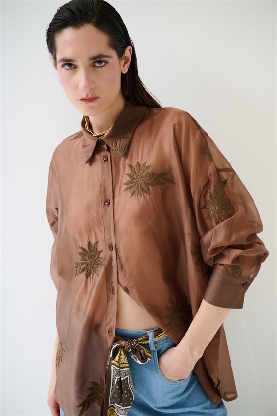 CAMICIA OVERSIZE CON RICAMO LYOCELL TABACCO