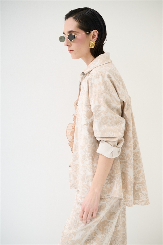 CAMICIA IN GABARDINA STAMP. OVER A DUE TASCHE SAFARI