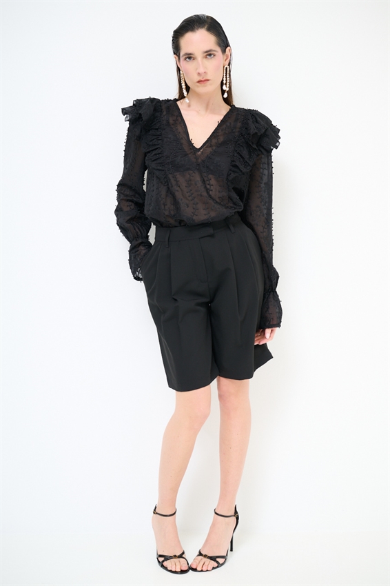 BLUSA CON RICAMO E SCOLLO A V NERO