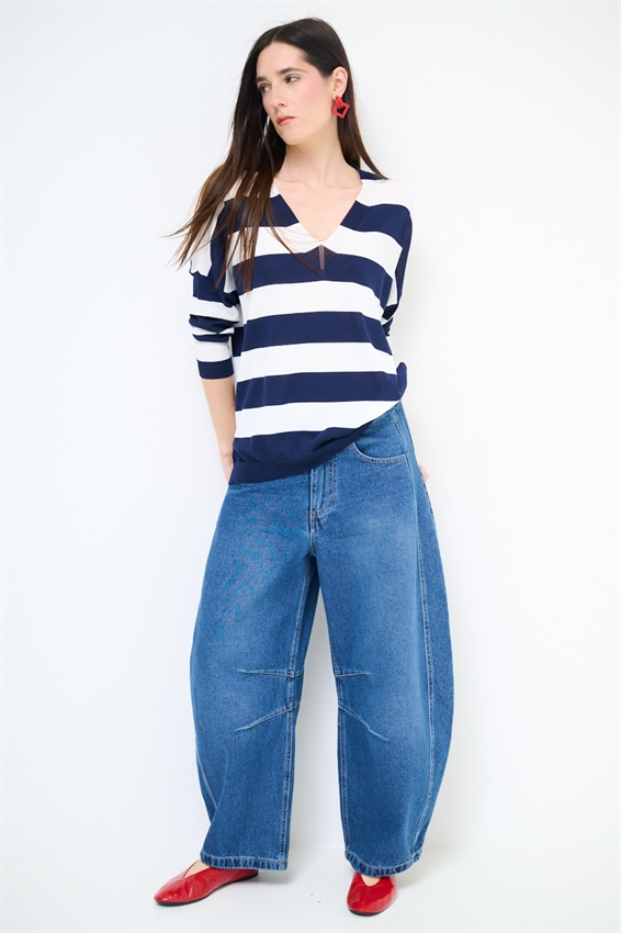 MAGLIA RIGATA CON SCOLLO V PROFONDO BLU