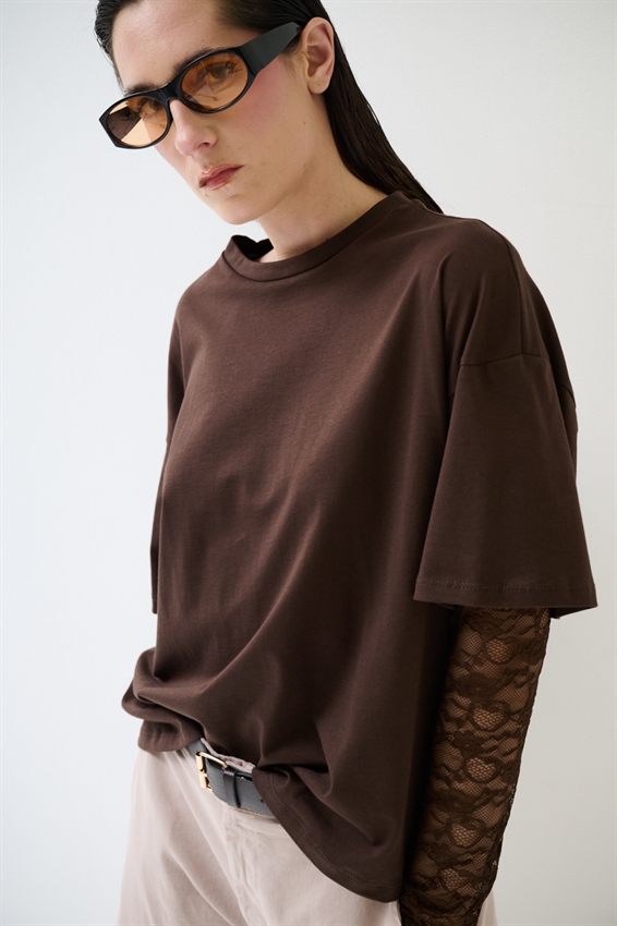 T-SHIRT OVER CON MANICHE IN PIZZO MORO