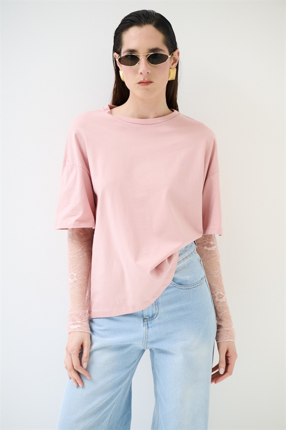 T-SHIRT OVER CON MANICHE IN PIZZO ROSA