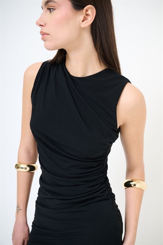 ABITO CORTO CON RIPRESE LATERALI NERO